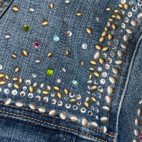 IDYLLWIND WOMEN'S SHILOH DRIVE EMBELLISHED DENIM JACKET - Picture 9 of 12